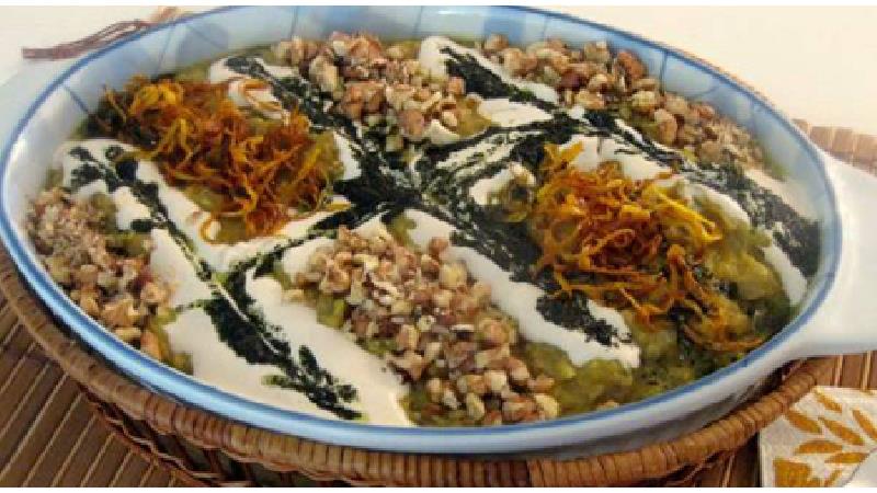 طرز تهیه آش بادمجان ساده چگونه است