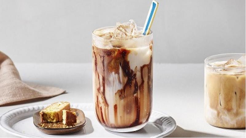 طرز تهیه آیس لاته خانگی با کارامل