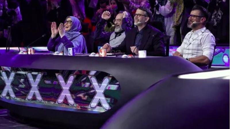 کارن همایونفر برای کدام گروه عصر جدید احساساتی شد