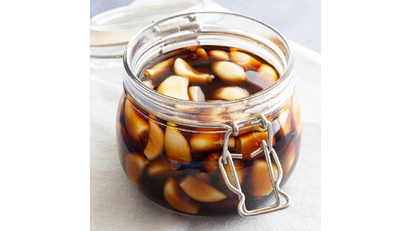 طرز تهیه سیر ترشی جاافتاده  و فوری