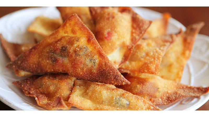 طرز تهیه سمبوسه مرغ با پنیر