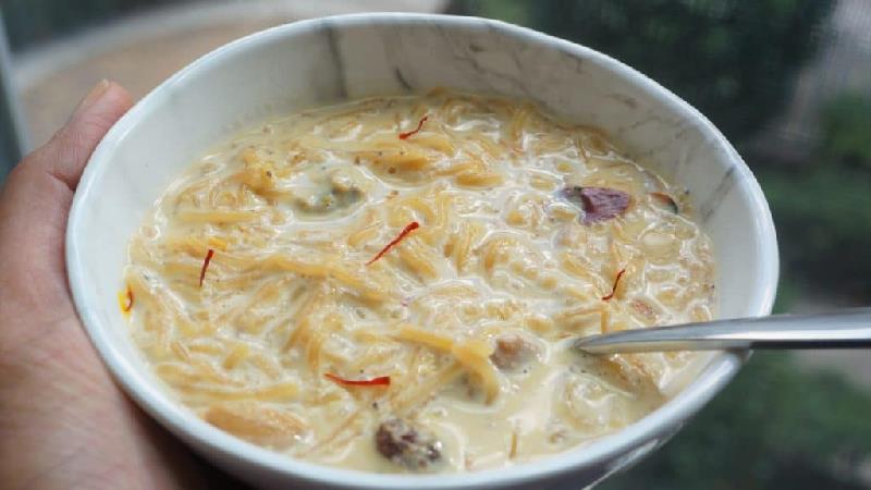 طرز تهیه فرنی ورمیشل؛ دسر هندی