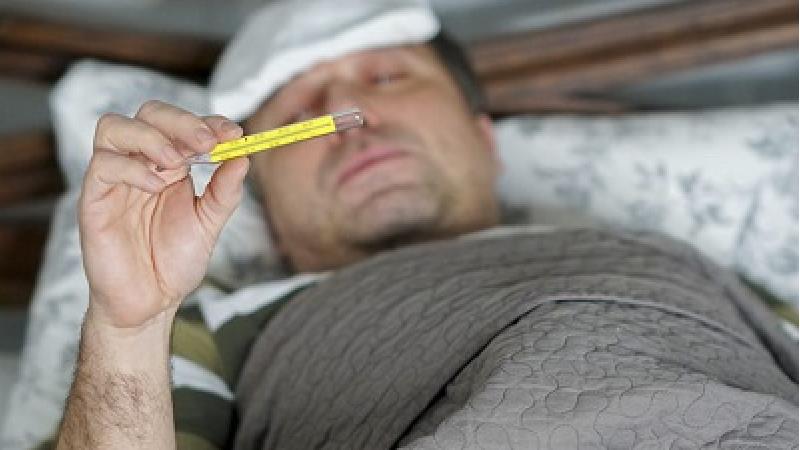 برای کاهش تب چی بخوریم