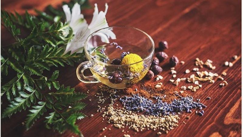 بهترین دمنوش های آرامش بخش از نظر طب سنتی