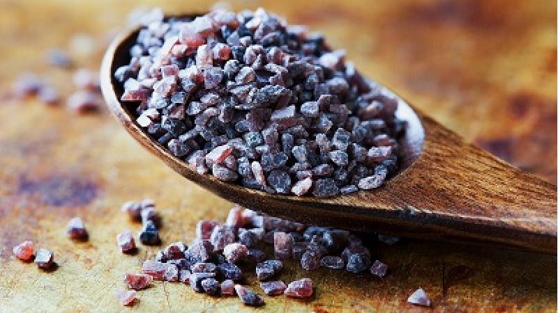 نمک سیاه چیست و چه خاصیت هایی دارد