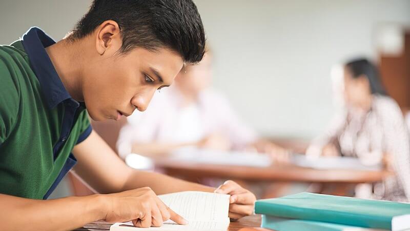 چگونه موقع درس خواندن تمرکز خود را حفظ کنیم