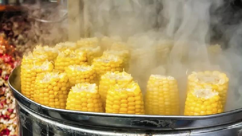 ذرت بخارپز با شیر را چطوری در خانه تهیه کنیم