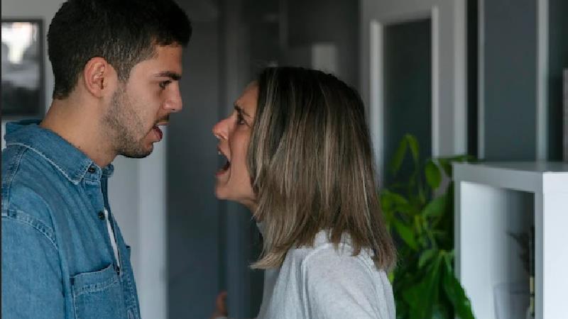 با همسر غرغرو چه کنیم؛ توصیه روانشناسی