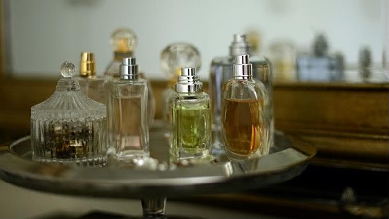 چگونه عطر خوب برای خود انتخاب کنیم