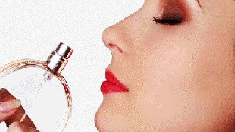 چه کنیم که بوی عطر ماندگار شود؟