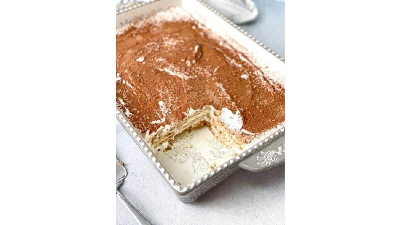 طرز تهیه دسر نسکافه ای با بیسکویت پتی بور