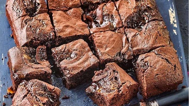 طرز تهیه مرحله به مرحله بروانی شکلاتی، یک دسر جذاب