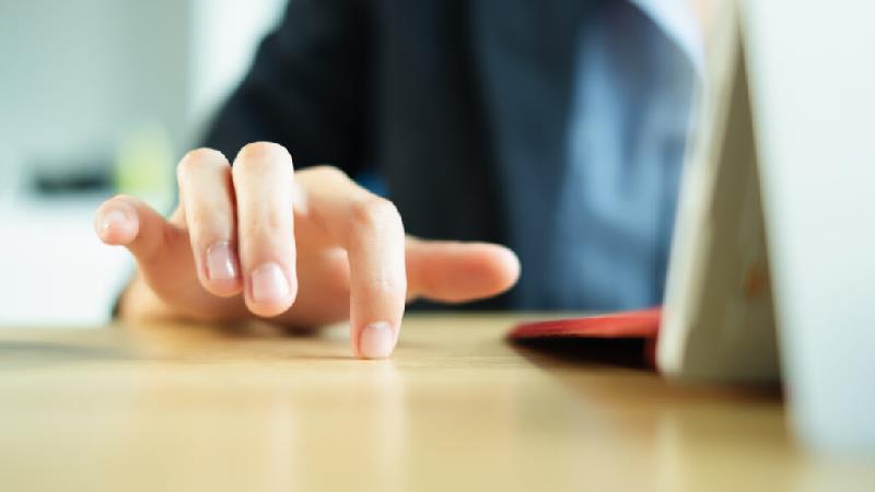 بهترین درمان برای تیک عصبی در بزرگسالان چیست