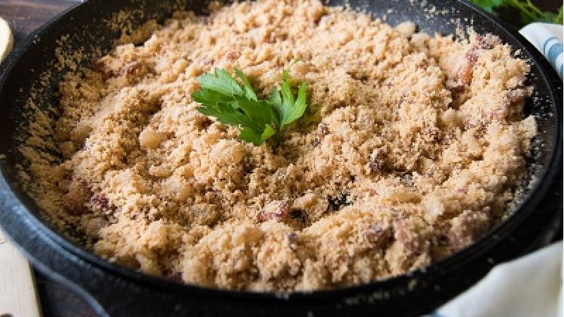 طرز تهیه آرد سوخاری پولکی در خانه