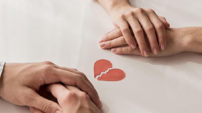 چگونه عشق سابق مان را فراموش کنیم