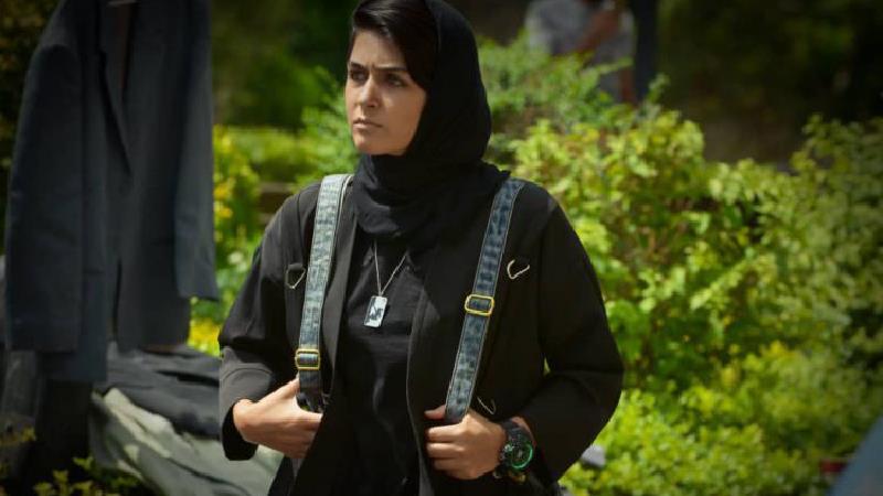 خلاصه داستان و بازیگران فیلم زنبور کارگر