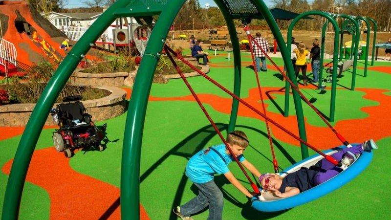 مهمترین مزایای بازی کودکان در پارک و فضای باز