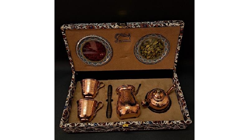 زعفران کادویی با قیمت استثنایی هدیه ای ارزشمند و لاکچری برای عزیزان و مراسمات