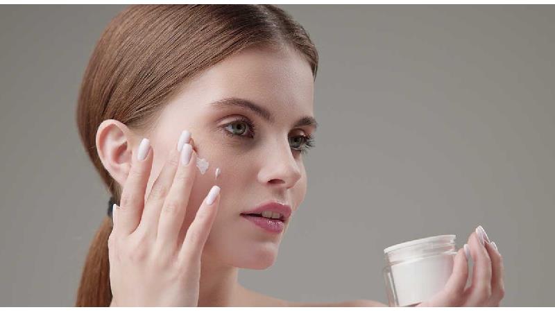 آبرسانی پوست چیست؟