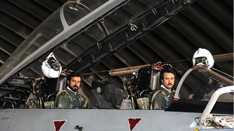 خلاصه داستان، تعداد قسمت ها و ساعت پخش و تکرار سریال پرواز در ارتفاع صفر از شبکه آی فیلم