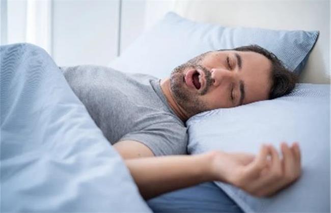 دلایل حرف زدن در خواب و راه درمان