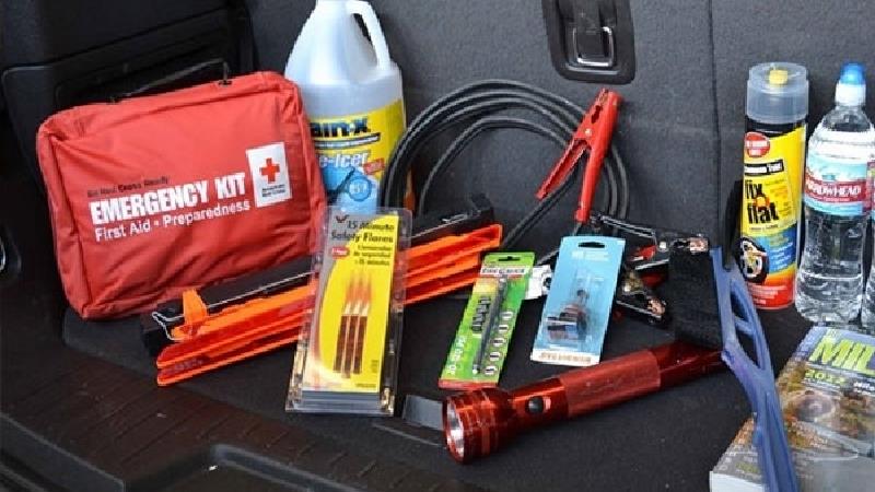 وسایل ضروری برای سفر با ماشین (چک لیست کامل)