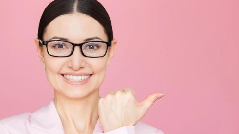 عینک کاور دار + راهنمای خرید و معرفی بهترین مدل های 2025