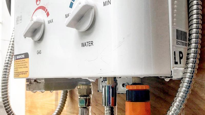 نصب آبگرمکن گازی: نکات ایمنی و راهنمای گام به گام