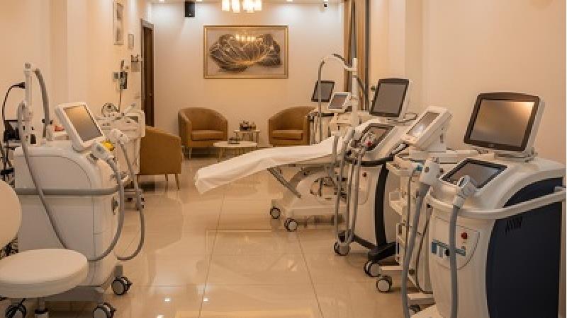 راهنمای کامل انتخاب بهترین مرکز لیزر در مشهد