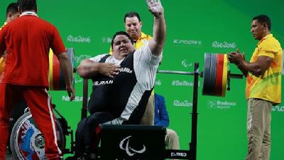 فیلمی از رکوردشکنی سیامند رحمان در پارالمپیک ریو