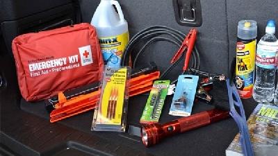 وسایل ضروری برای سفر با ماشین (چک لیست کامل)