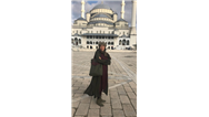 تیپ متفاوت مهتاب کرامتی در ترکیه