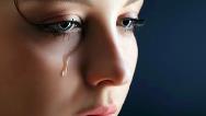 8 دلیل که باعث می‌شود زنان زیاد گریه کنند
