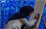 فیلم کامل اجرای فاطمه شادکام که با گوشش چهره عزت الله انتظامی را نقاشی کرد/ 5 فروردین