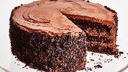 کیک شکلاتی ساده بدون شیر؛ طرز تهیه و فوت و فن ها
