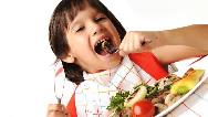 دلیل بدغذایی کودکان چیست و با بی اشتهایی بچه ها چه کنیم