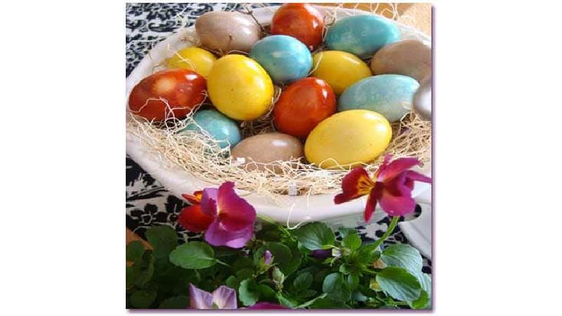 تخم مرغ رنگی عید را چه طور درست کنیم