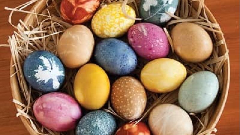 تخم مرغ عید را با چه وسایلی رنگ کنیم